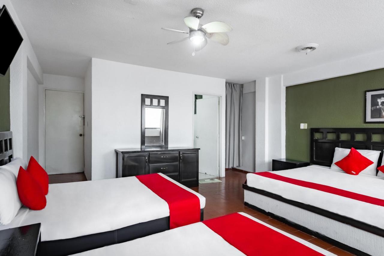 Hotel Halley León de los Aldamas Extérieur photo