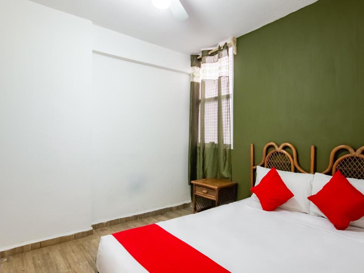 Hotel Halley León de los Aldamas Extérieur photo