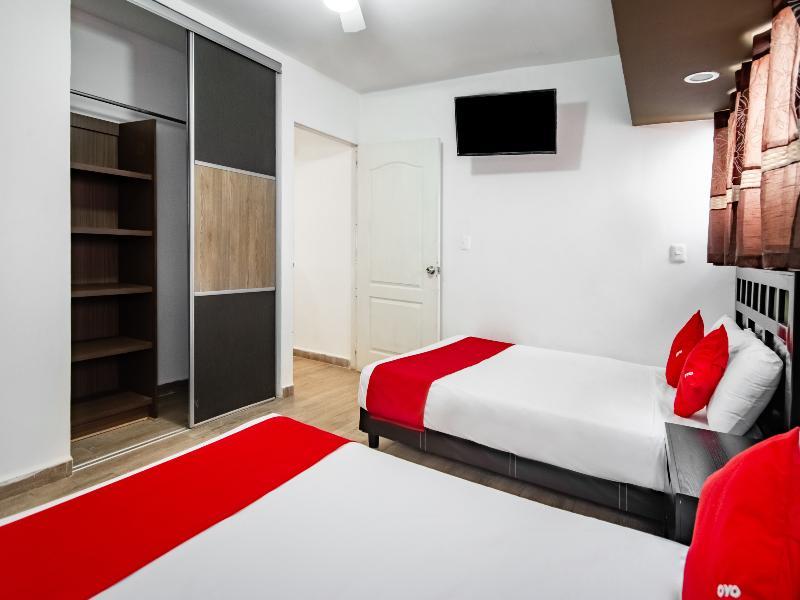 Hotel Halley León de los Aldamas Extérieur photo