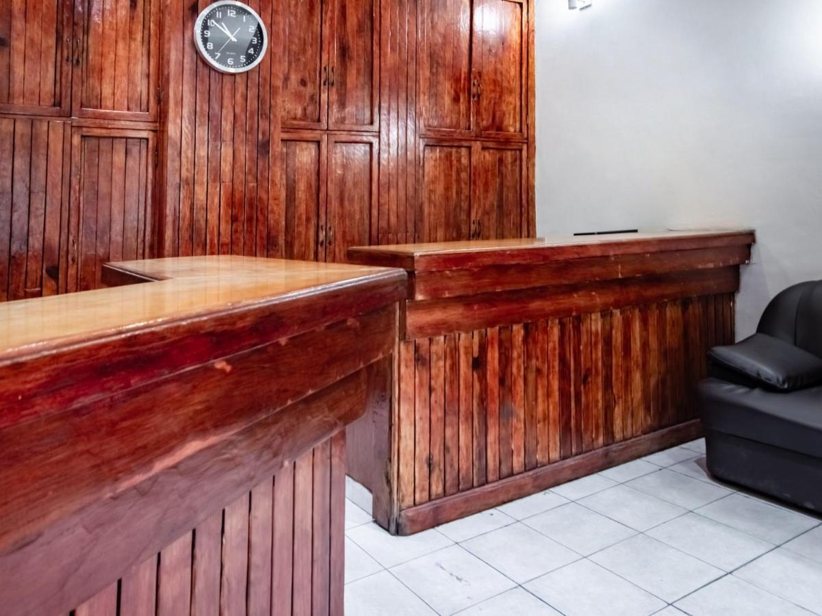 Hotel Halley León de los Aldamas Extérieur photo