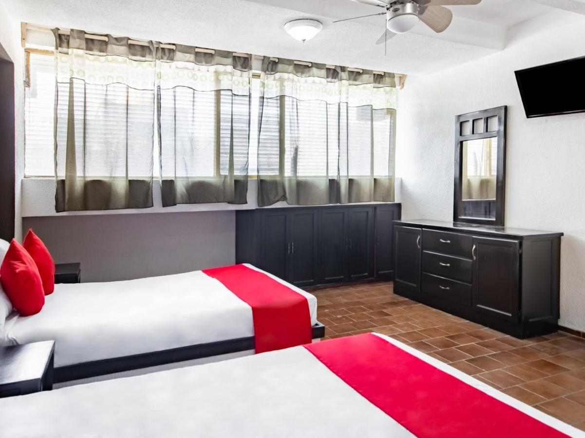 Hotel Halley León de los Aldamas Extérieur photo